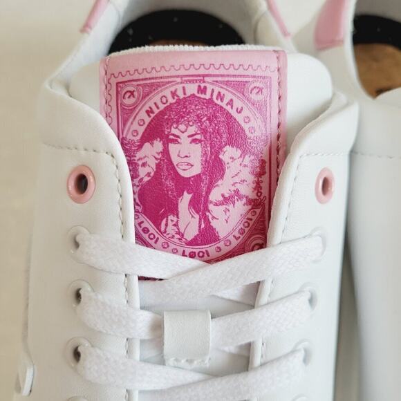 NWOB Loci Collab Nicki Minaj Bio Leather Low Top Platform Sneakers White & Pink - Picture 8 of 13